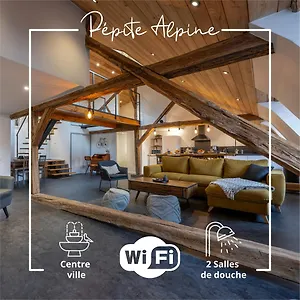 Superbe Loft - Situ Sur La Place Appartement